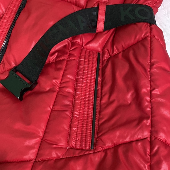 Red Michael Kors Puffer Jacket w/ Detachable Faux Fur-lined Hood and Buckle sz14 - Picture 4 of 8